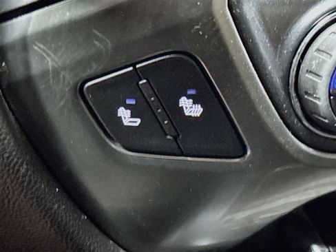 Used 2016 Chevrolet Silverado 2500 LT w/ LT Convenience Package AWD/4WD image 24