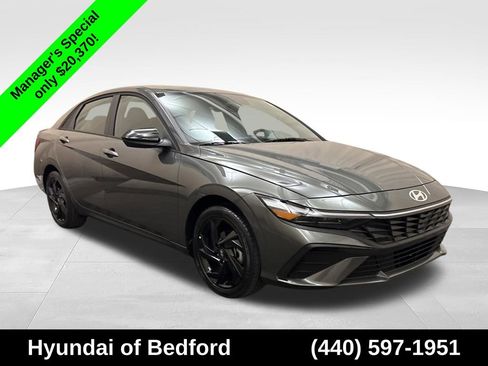 Certified 2026 Hyundai Elantra Sport FWD image 3