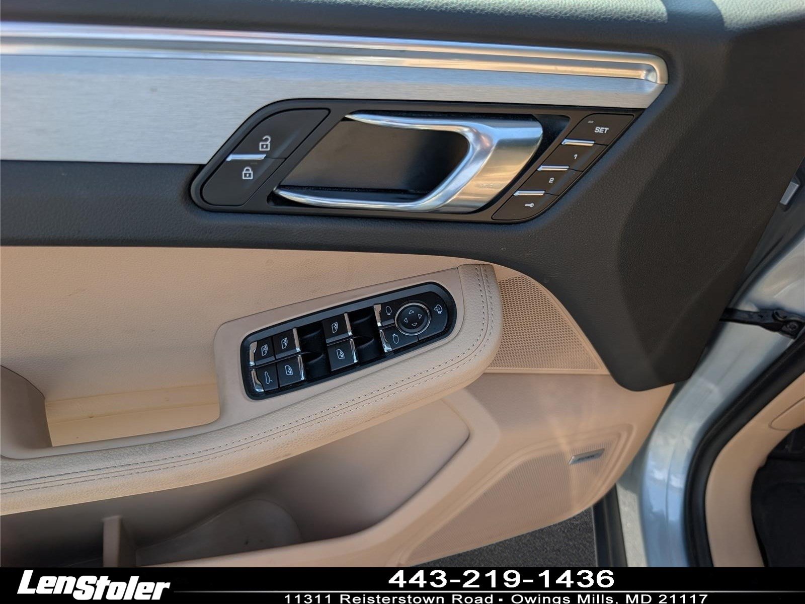 Used 2024 Porsche Macan AWD/4WD image 20