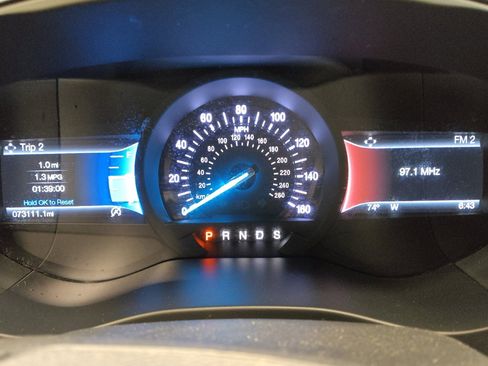 Used 2018 Ford Fusion SE w/ Fusion SE Technology Package FWD image 23