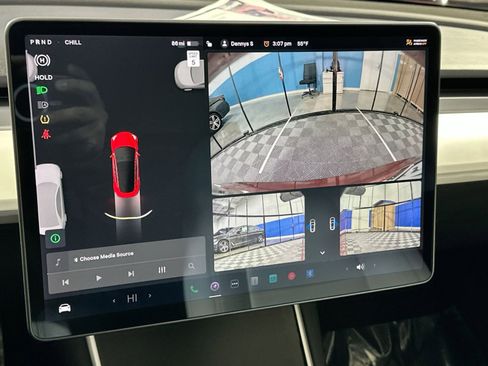 Used 2018 Tesla Model 3 Long Range image 22