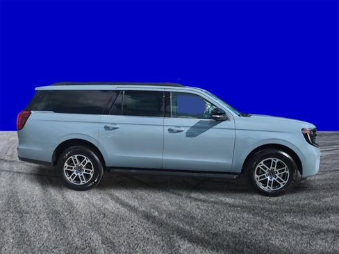 New 2026 Ford Expedition Max Active RWD image 3