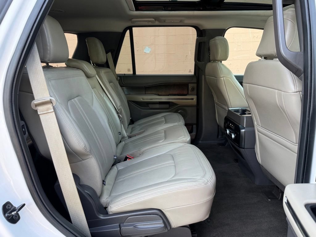 Used 2018 Ford Expedition Limited w/ Equipment Group 302A AWD/4WD image 20