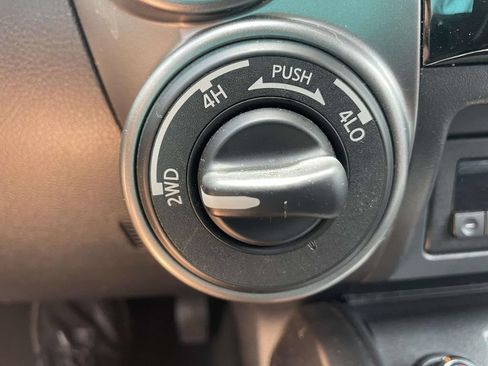 Used 2017 Nissan Titan Platinum Reserve AWD/4WD image 28