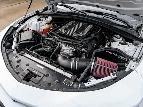 Used 2018 Chevrolet Camaro ZL1 RWD image 30