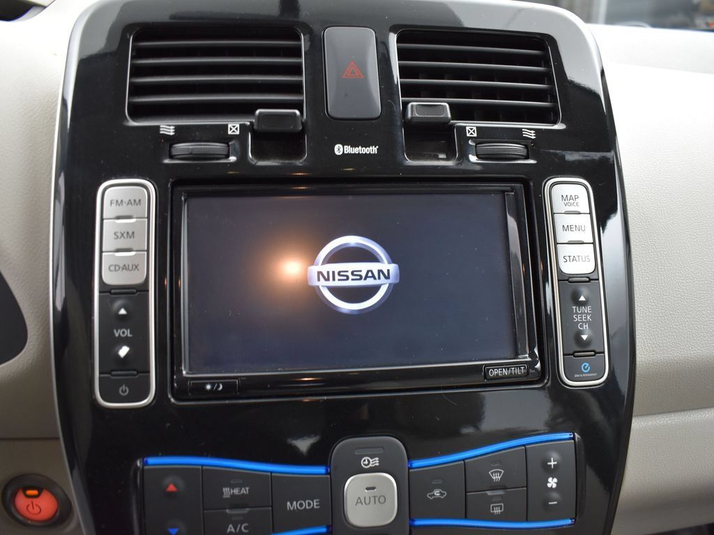 Used 2017 Nissan Leaf SV FWD image 8