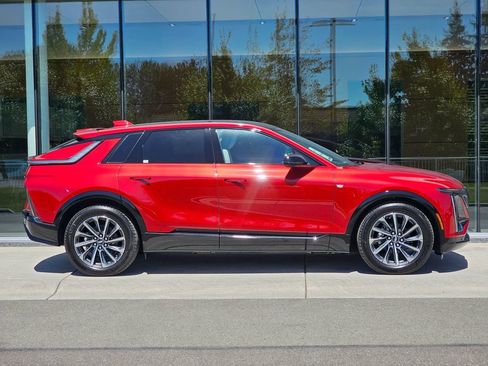 New 2026 Cadillac Lyriq Sport AWD/4WD image 6