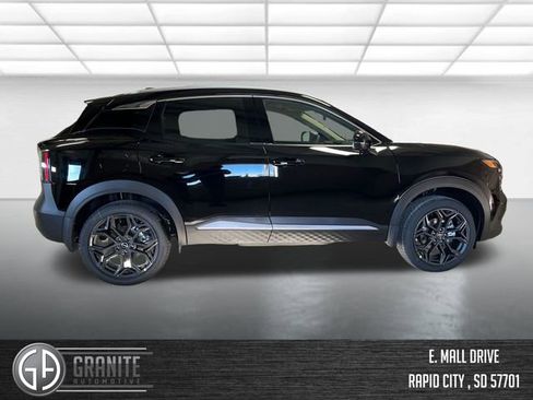 New 2026 Nissan Kicks SR w/ SR Premium Package AWD/4WD image 6