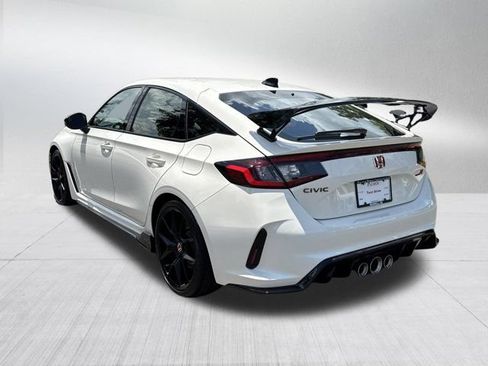 Used 2024 Honda Civic Type R image 8