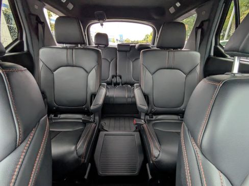 Used 2025 Honda Pilot TrailSport image 29