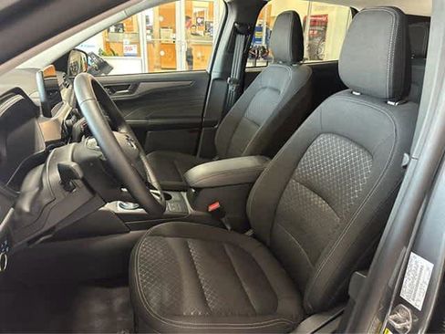 New 2025 Ford Escape Active w/ Cold Weather Package image 9