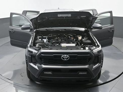 Used 2024 Toyota Tacoma TRD Sport RWD image 33
