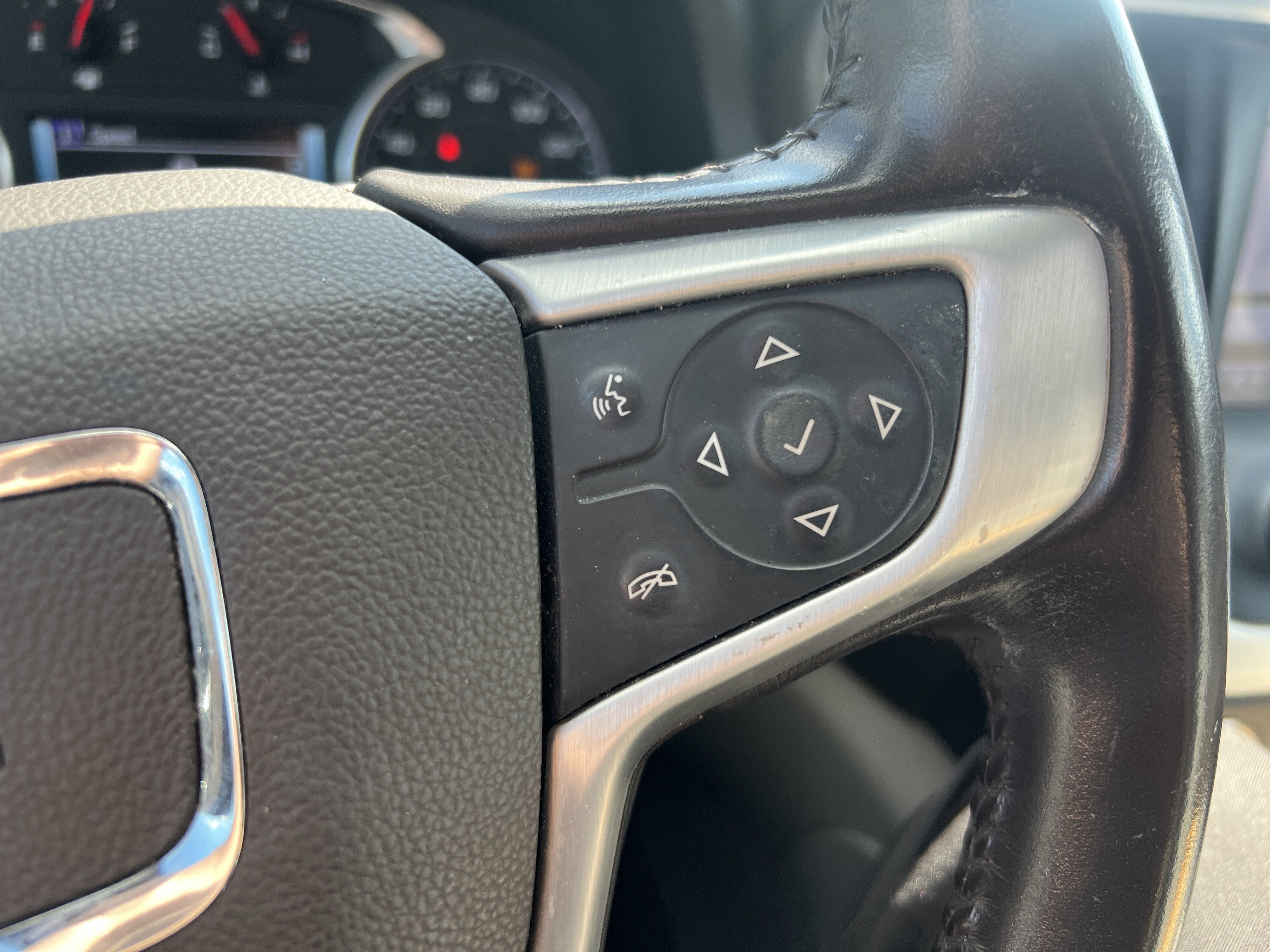 Used 2019 GMC Acadia SLT w/ LPO, Floor Liner Package FWD image 20