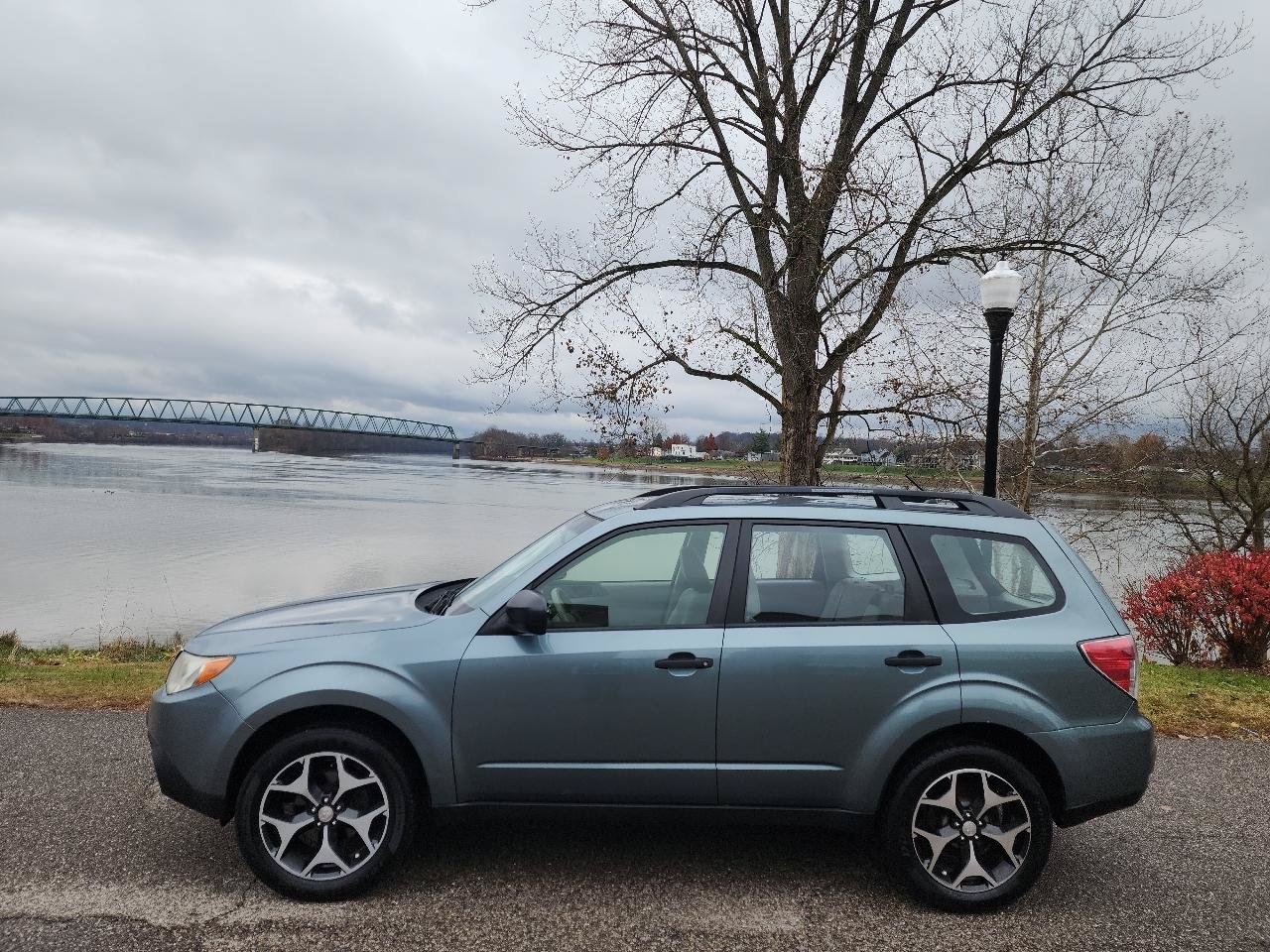 Used 2011 Subaru Forester 2.5X w/ Alloy Wheel Value Pkg AWD/4WD image 2