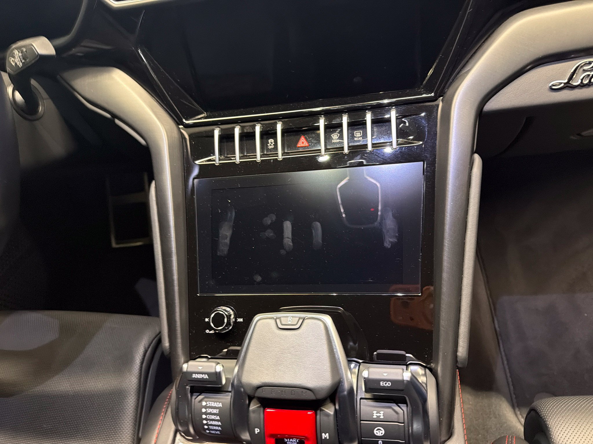 Used 2021 Lamborghini Urus AWD/4WD image 9