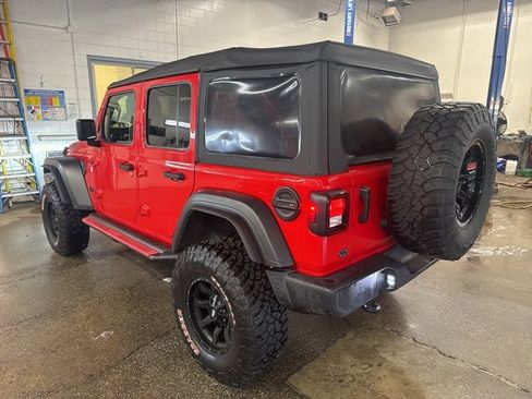 Used 2021 Jeep Wrangler Unlimited Willys image 4