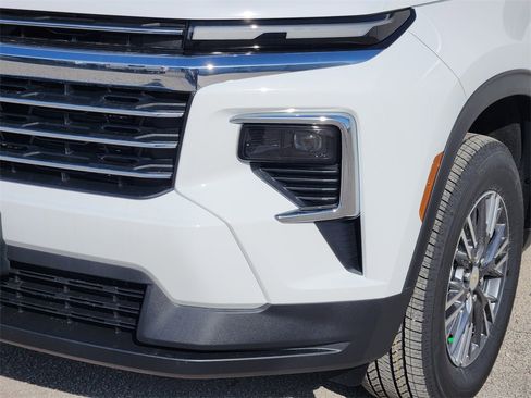 New 2026 Chevrolet Traverse LT w/ Driver Confidence Package image 6