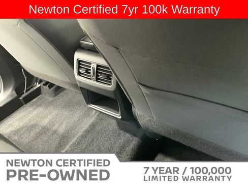 Used 2025 Nissan Rogue S FWD image 15