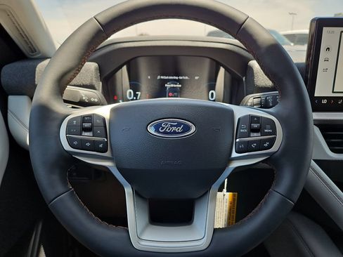 New 2026 Ford Explorer Active w/ Active Comfort Package RWD image 27