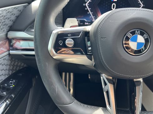 Used 2023 BMW 740i RWD image 19