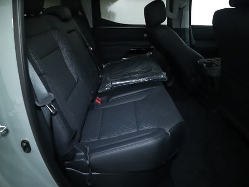 Used 2024 Toyota Tundra Limited AWD/4WD image 35