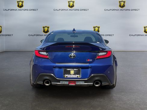 Used 2022 Toyota GR86 Premium w/ ALL Weather Mat Package (TMS) RWD image 6