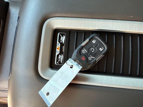 Used 2019 GMC Yukon XL Denali w/ Open Road Package AWD/4WD image 47