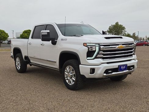 Used 2024 Chevrolet Silverado 3500 High Country w/ High Country Premium Package AWD/4WD image 7