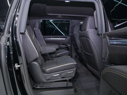 Used 2026 Cadillac Escalade ESV Sport image 41