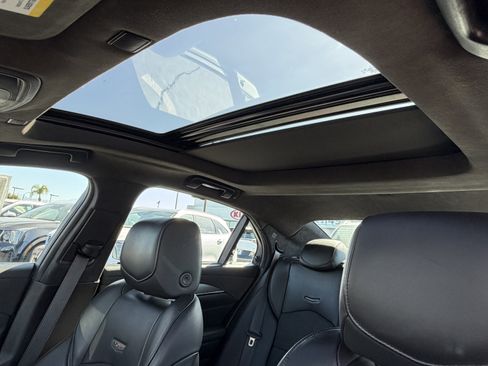 Used 2019 Cadillac CTS V w/ Luxury Package RWD image 18