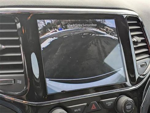 Certified 2022 Jeep Grand Cherokee Limited image 20