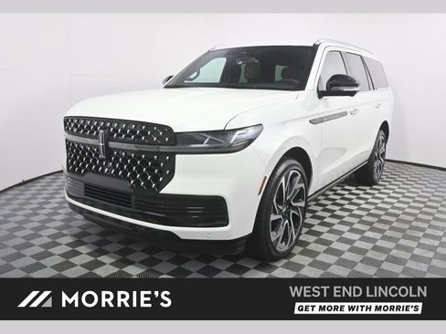 Used 2026 Lincoln Navigator Black Label AWD/4WD image 1