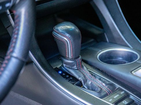 Used 2020 Toyota Avalon TRD image 29