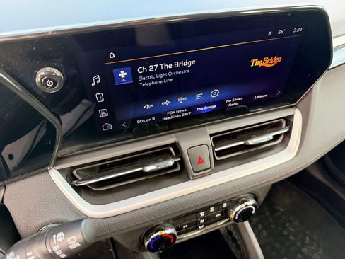 Used 2024 Chevrolet TrailBlazer LS image 29