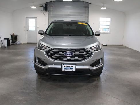 Used 2022 Ford Edge Titanium image 3