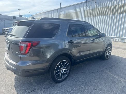Used 2018 Ford Explorer Sport AWD/4WD image 3