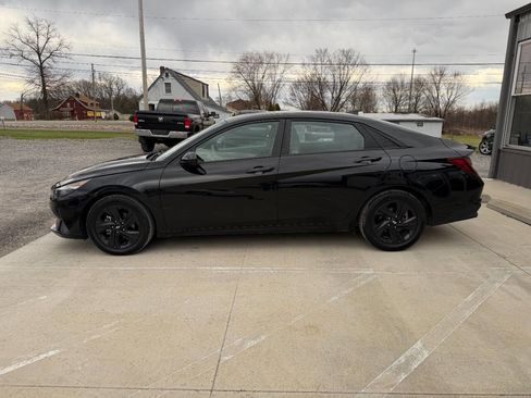 Used 2021 Hyundai Elantra SEL image 4