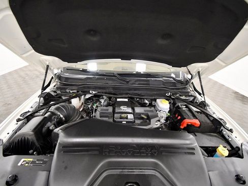 Used 2024 RAM 2500 Limited image 13