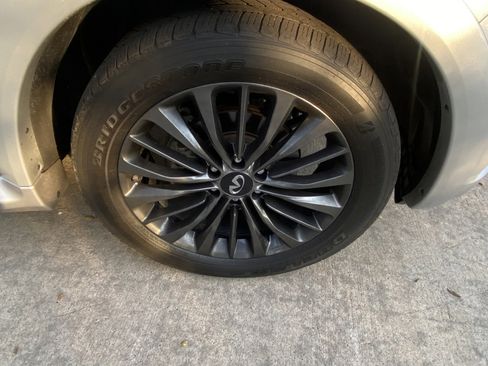 Used 2021 INFINITI QX80 Premium Select w/ All-Season Package image 25