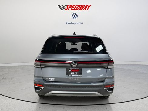 New 2025 Volkswagen Taos SE image 5