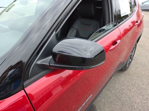 Used 2025 Jeep Compass Trailhawk image 34