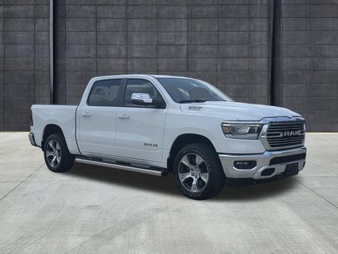 Used 2023 RAM 1500 Laramie AWD/4WD image 3