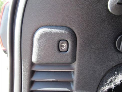 Used 2020 Jeep Grand Cherokee Altitude image 28