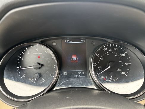 Used 2017 Nissan Rogue SL AWD/4WD image 13