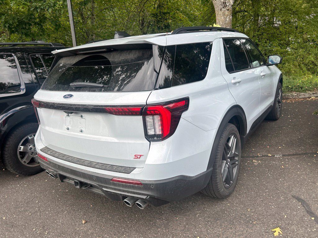 Used 2026 Ford Explorer ST w/ Sun And Sound Package AWD/4WD image 3