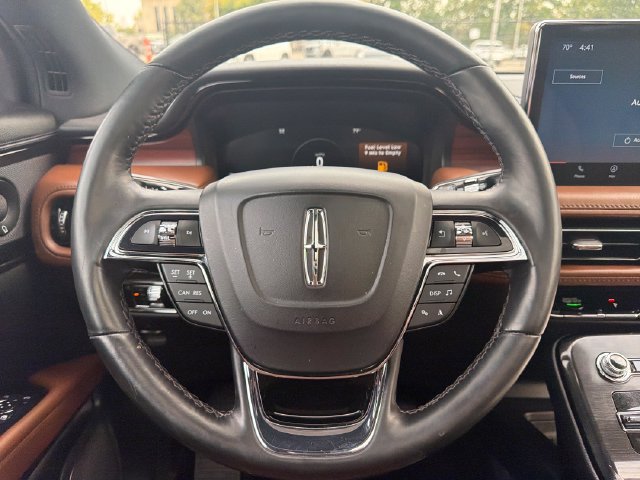 Used 2023 Lincoln Nautilus Reserve w/ Luxury Package AWD/4WD image 17