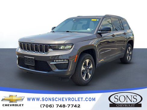 Used 2023 Jeep Grand Cherokee 4WD 4xe image 1