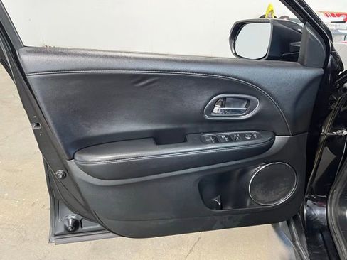 Used 2018 Honda HR-V EX-L image 24