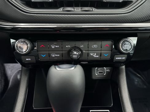 New 2026 Jeep Compass Limited image 20