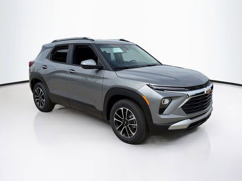 New 2026 Chevrolet TrailBlazer LT FWD image 3